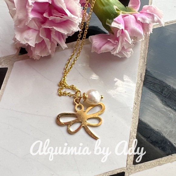 FRESHWATER PEARL PENDANT DELICATE NECKLACE - Picture 2 of 2